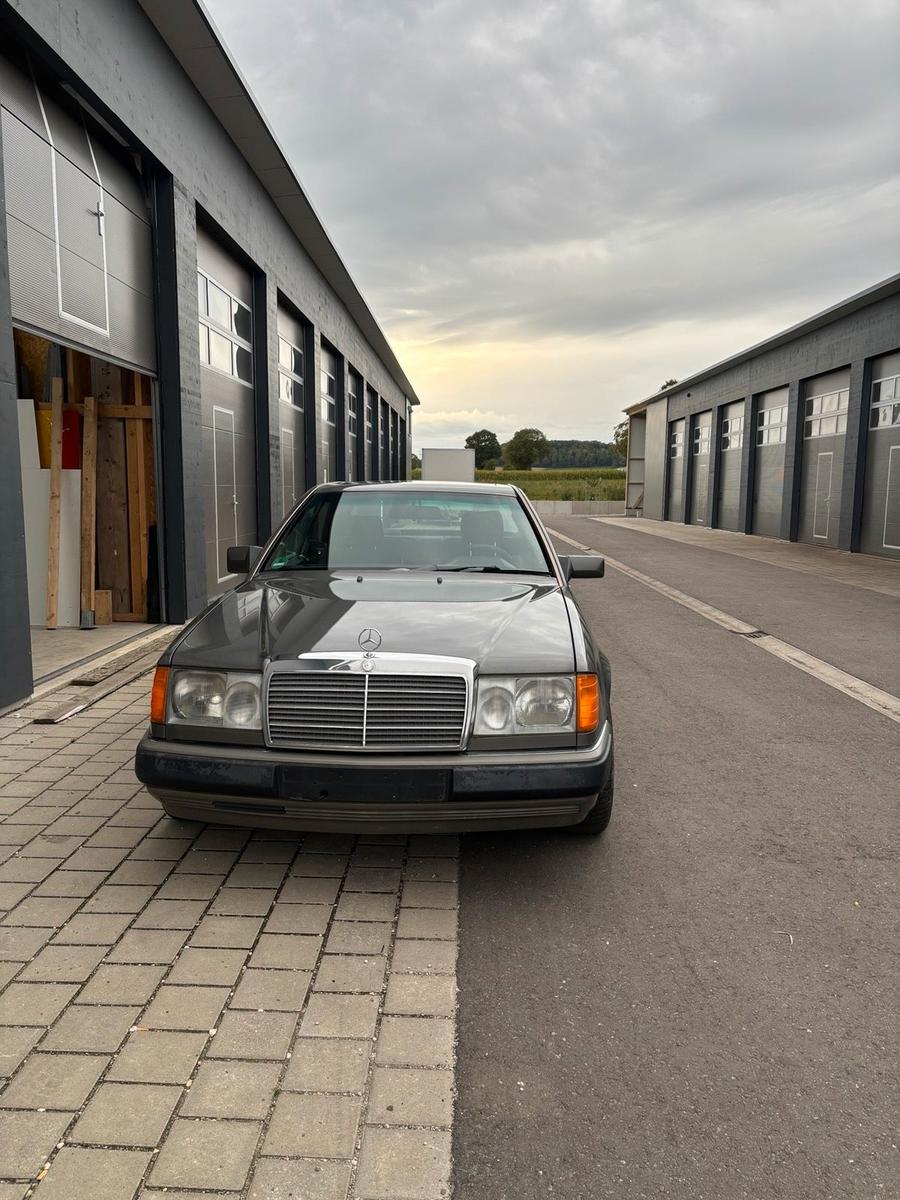 Mercedes-Benz CE 300