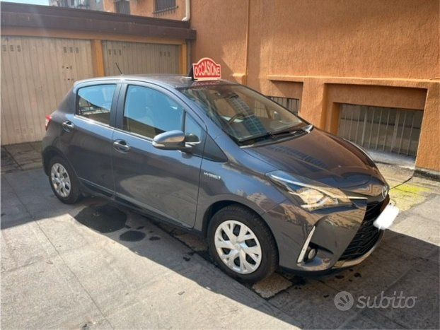 Toyota Yaris 1.5 Hybrid 5 porte Automatico