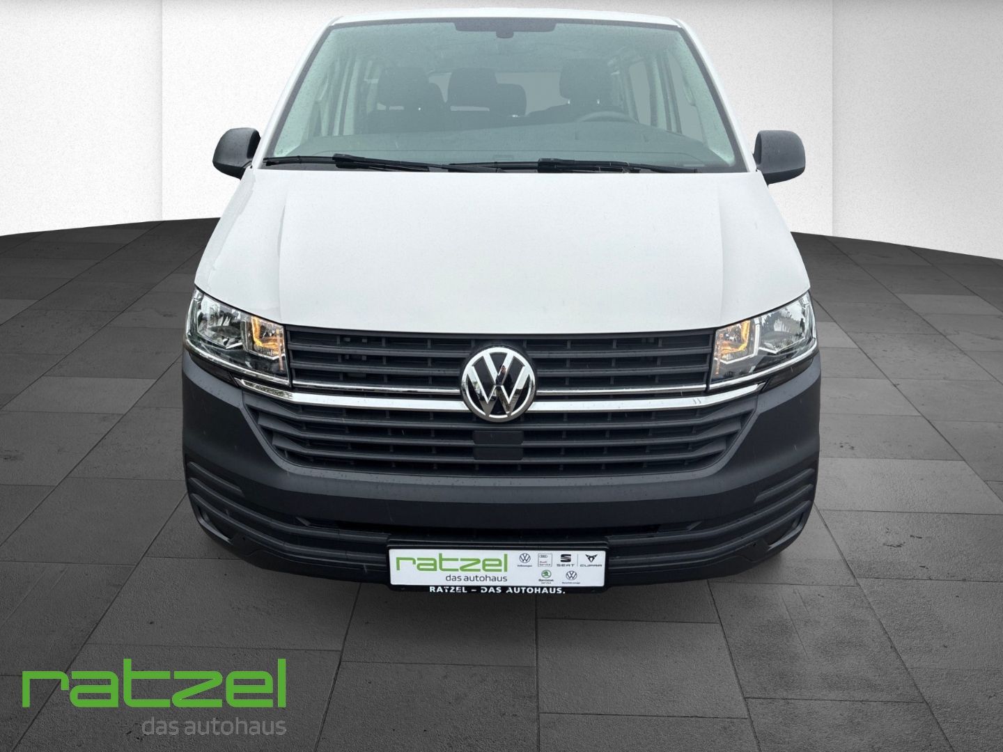 Fahrzeugabbildung Volkswagen T6.1 Kombi KR 2.0 TDI -Sitzer AHK DAB Notbremsas