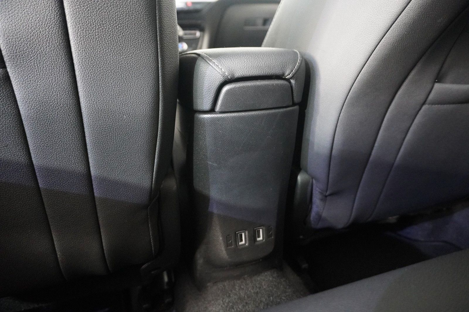 Fahrzeugabbildung Opel Mokka ELEGANCE 1.2T NAVI/LED/KAMERA/SPORT/DAB+