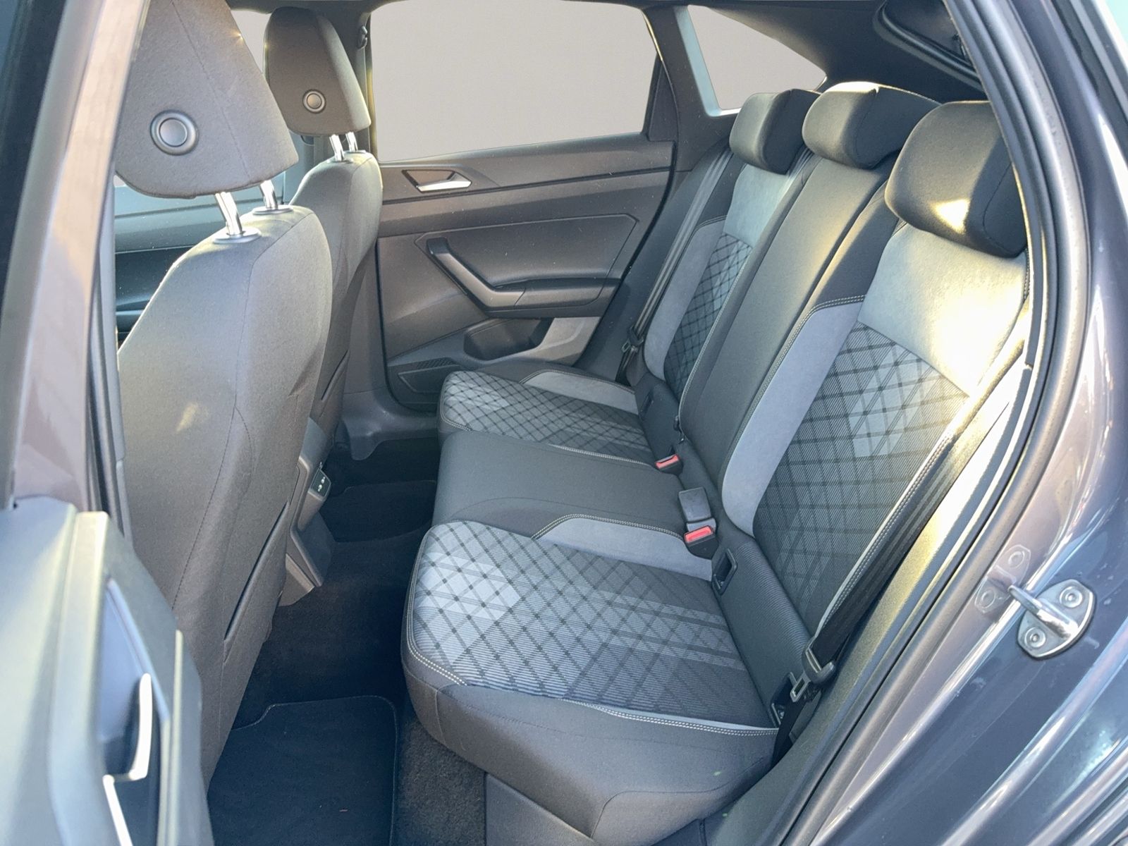 Taigo R-Line 1.5 TSI, IQ Drive, RearView, Matrix