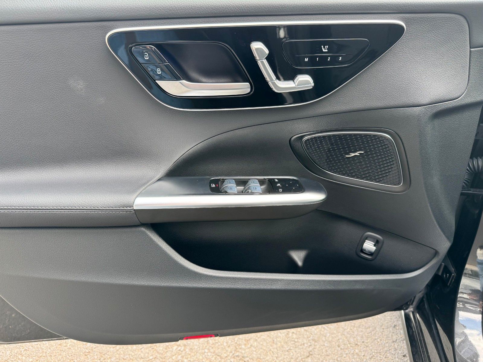 Fahrzeugabbildung Mercedes-Benz C 200d T Avantgarde AHK+RFK+Memory+TotW