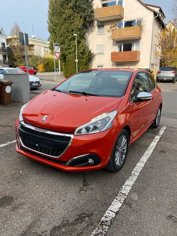 Peugeot 208 1,2 Puretech Active PDC Klima ...