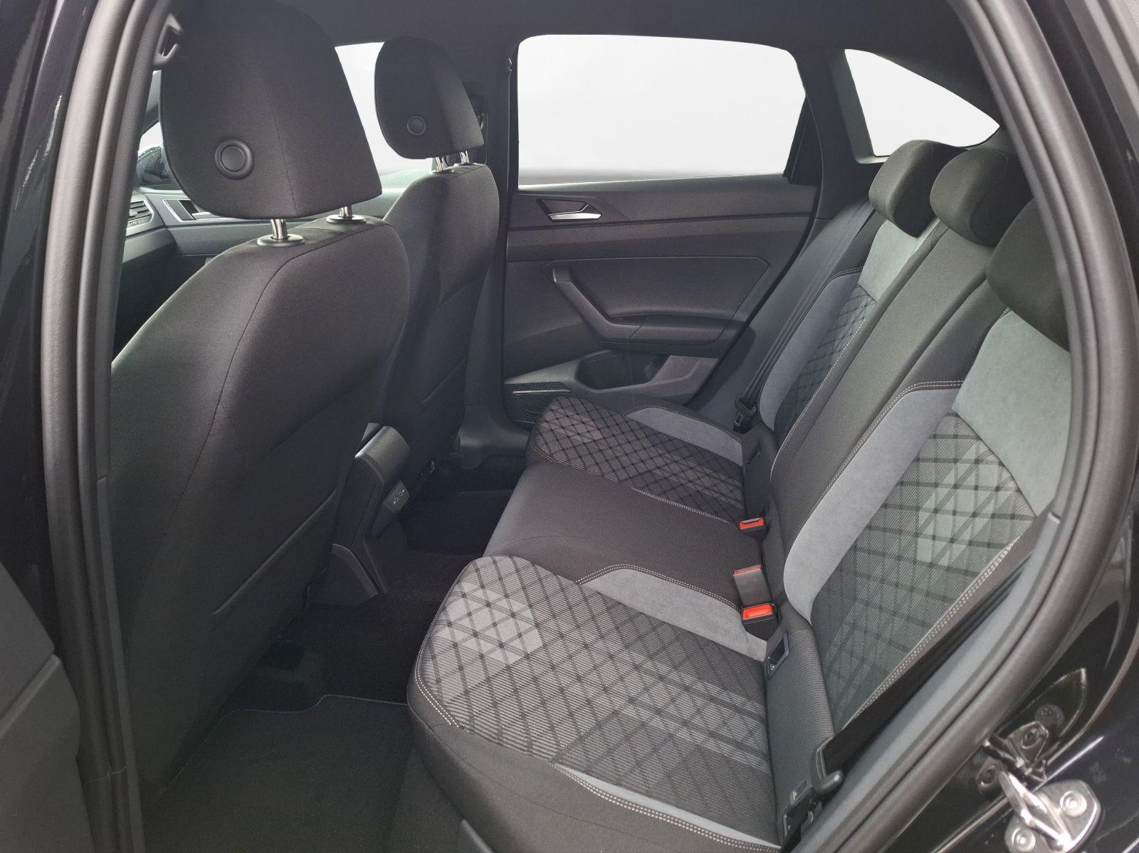 Volkswagen Taigo R-Line 150 PS DSG | AHZV | ASG 3 J. | Navi
