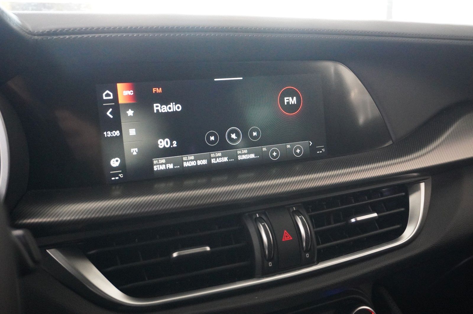 Fahrzeugabbildung Alfa Romeo Stelvio 2.2D VELOCE Q4 NAVI/LED/KAMERA/MATRIX/SH