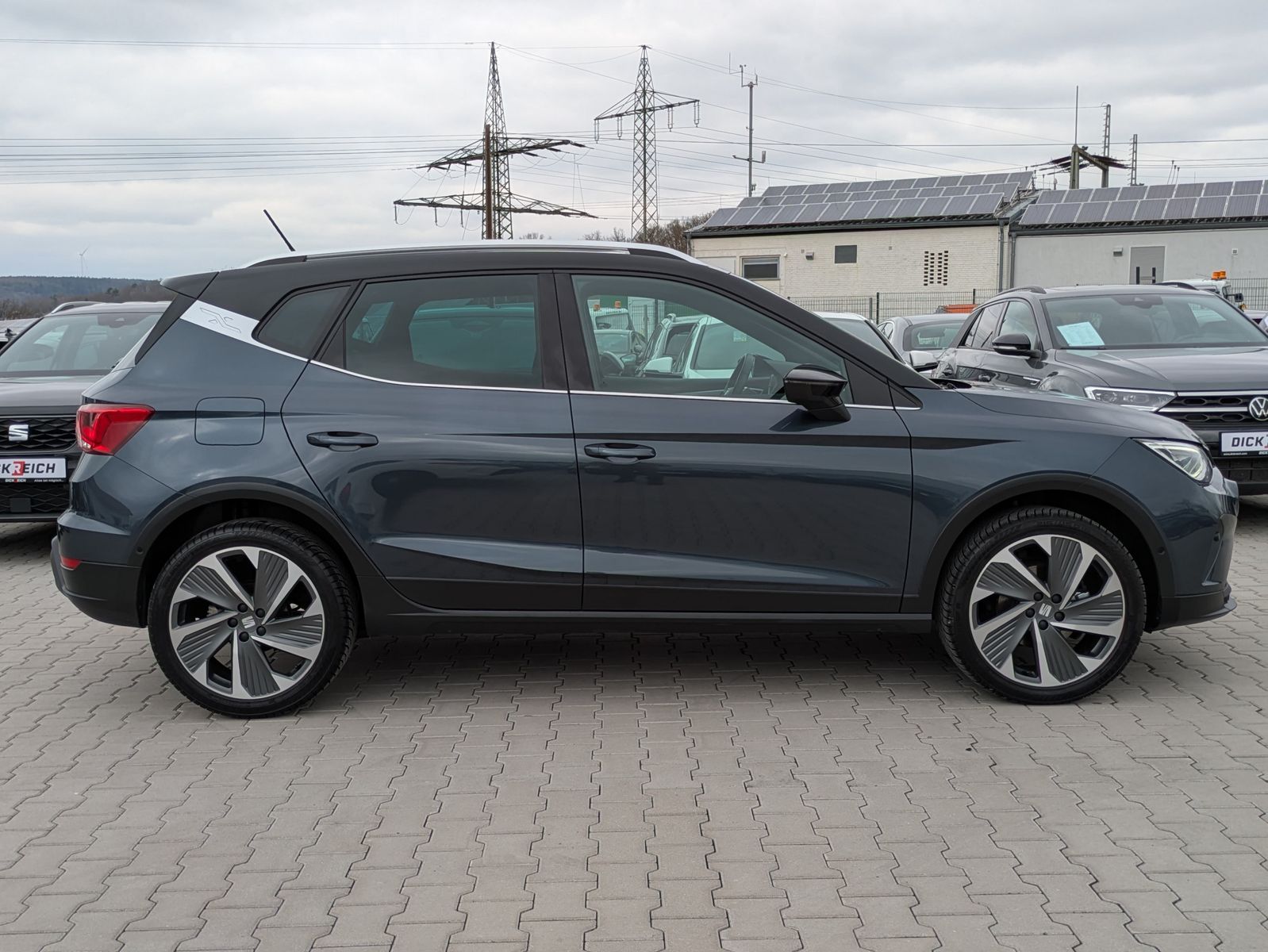 Fahrzeugabbildung SEAT Arona 1.5 TSI FR DSG AHK*ACC*LED*APP*DAB*KAMERA