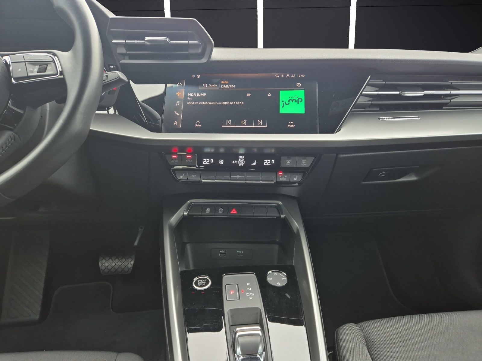 Fahrzeugabbildung Audi A3 Sportback 35 TFSI S line S-tronic LED ACC AVC