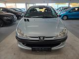 Peugeot 206 Tendance,wenig klm, - gebrauchte Peugeot 206 aus dem Jahr 2001