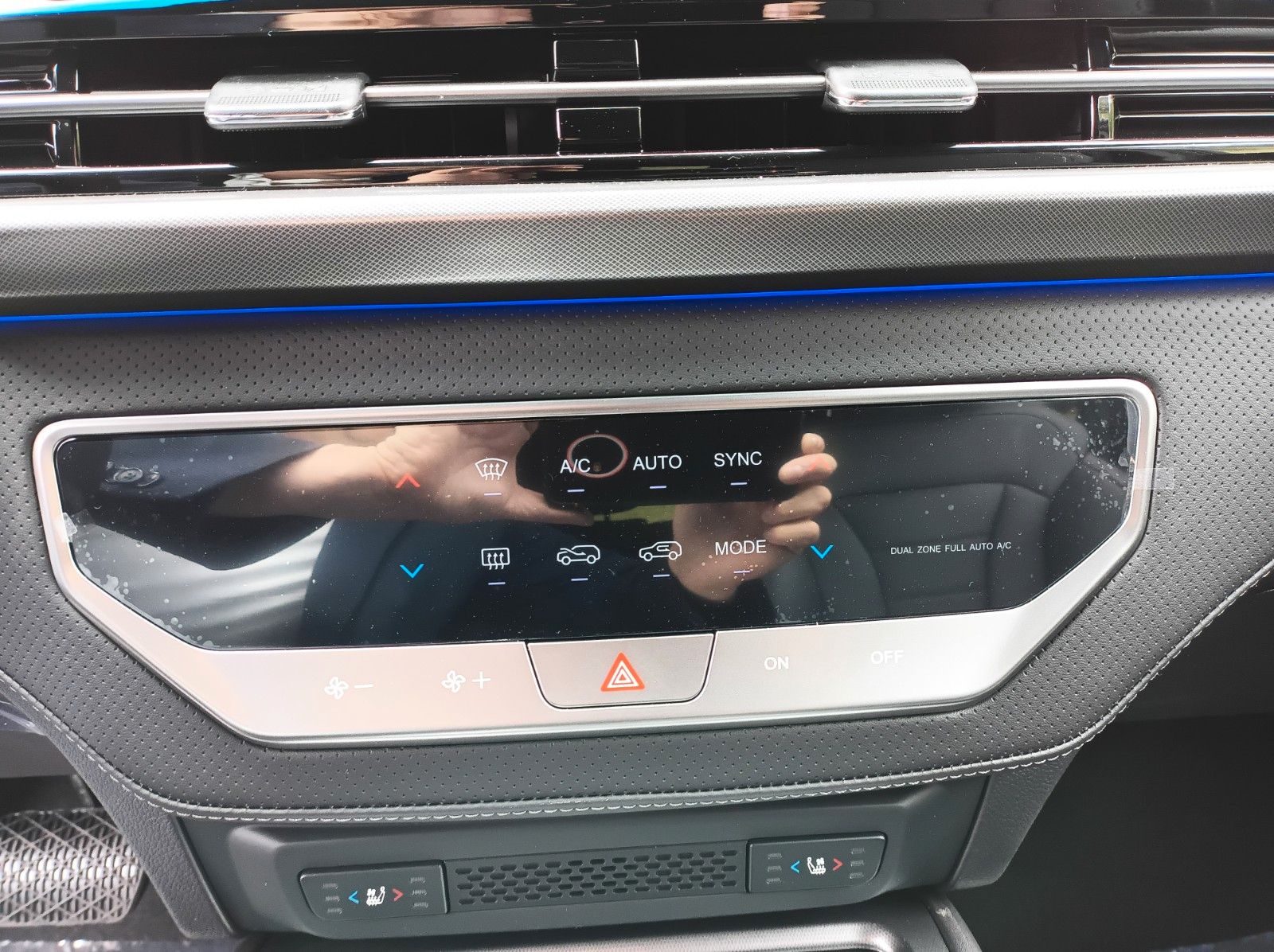 Fahrzeugabbildung KGM REXTON+BLACKLINE+20ZOLL+PANO+360°+KAMERA+LEDER+