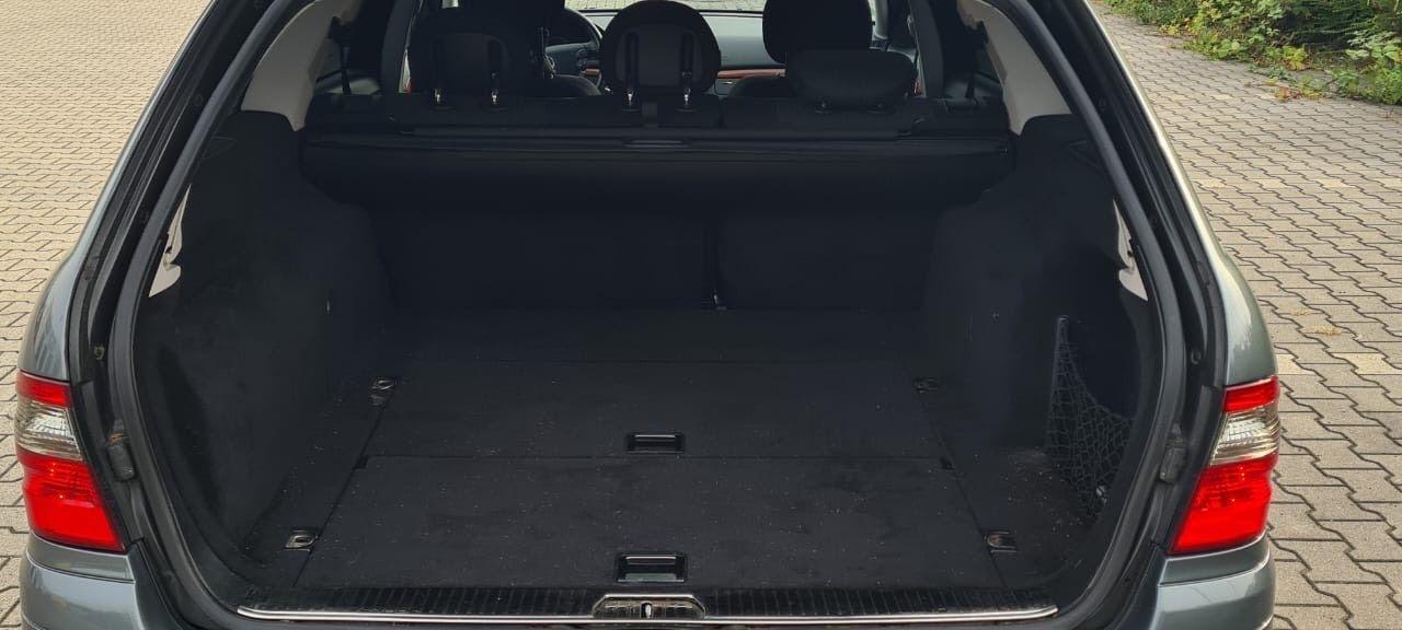 Mercedes-Benz E220 2007 — photo 9