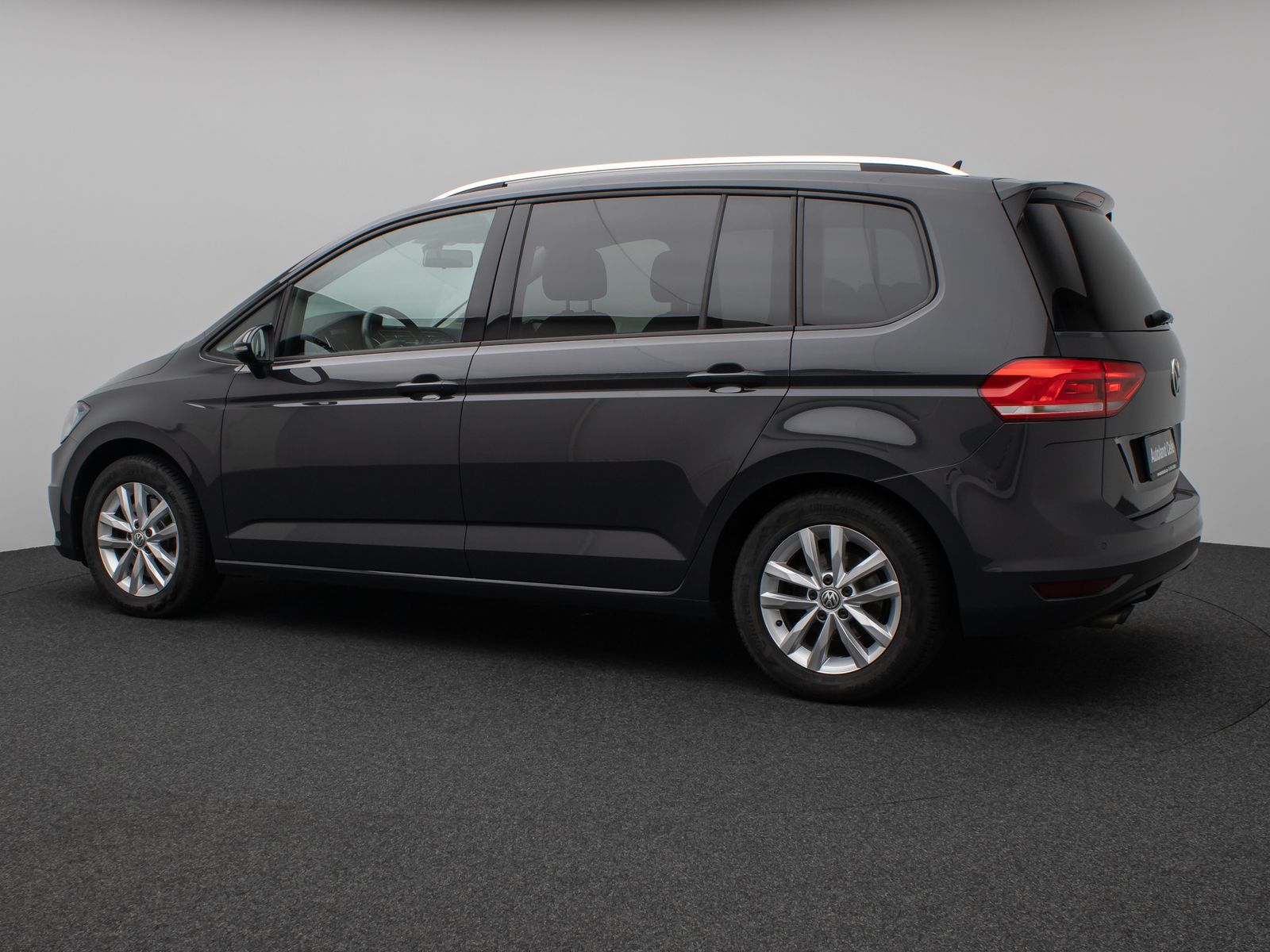 Fahrzeugabbildung Volkswagen Touran 2.0 TDI BMT Navi Stzhz ACC PDC AHK 8fach
