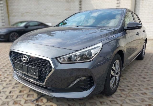 Hyundai i30 Passion *KLIMA*PDC*SZH*KAMERA*DAB*