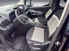 Fahrzeugabbildung Citroën Berlingo XL BlueHDi 130 EAT8 MAX 7 Sitzer & Navi