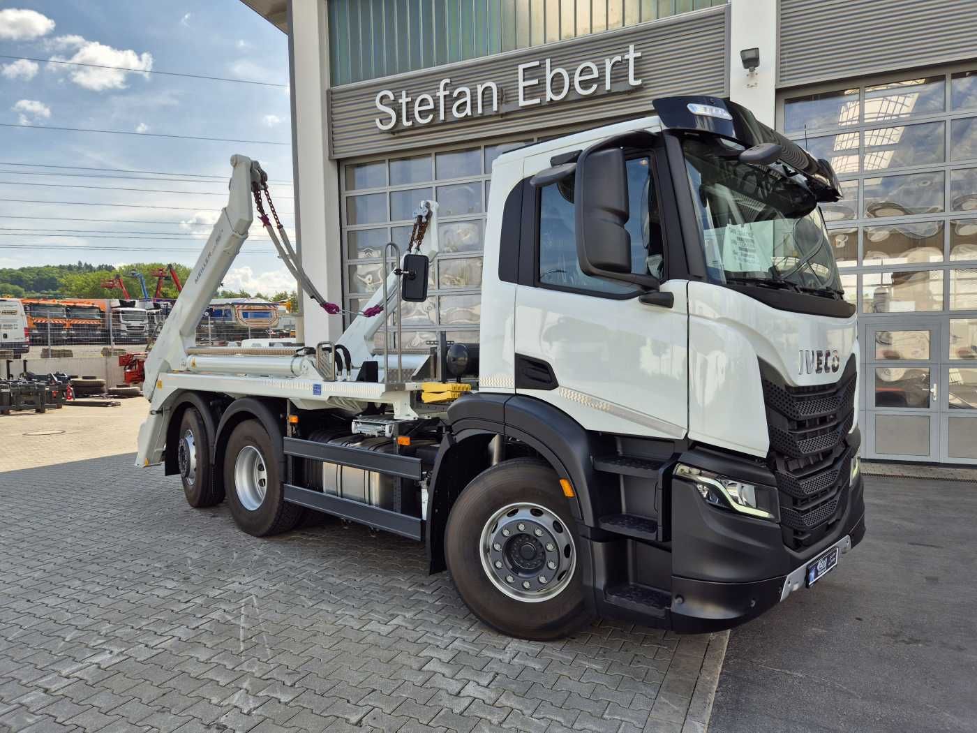 Fahrzeugabbildung Iveco X-Way AD280X42Y/PS Meiller AK 16.T Funk Intarder