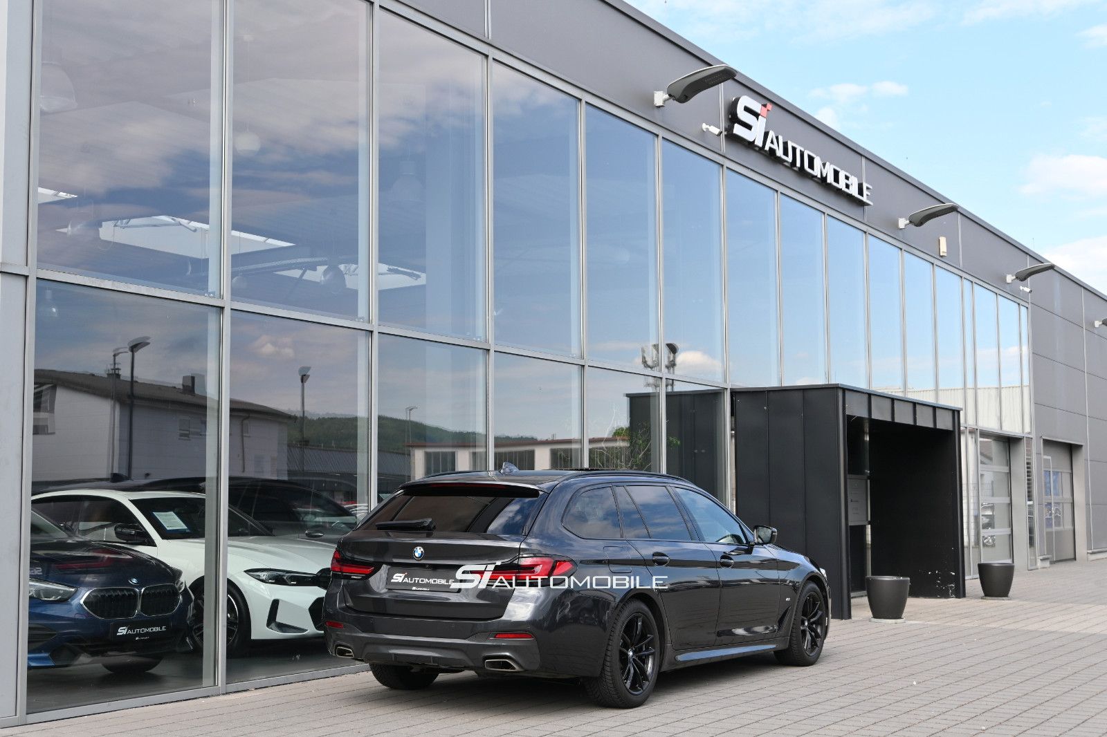 Fahrzeugabbildung BMW 540d xDr. Touring M-Sport °ACC°AHK°STANDHZ°PANO°