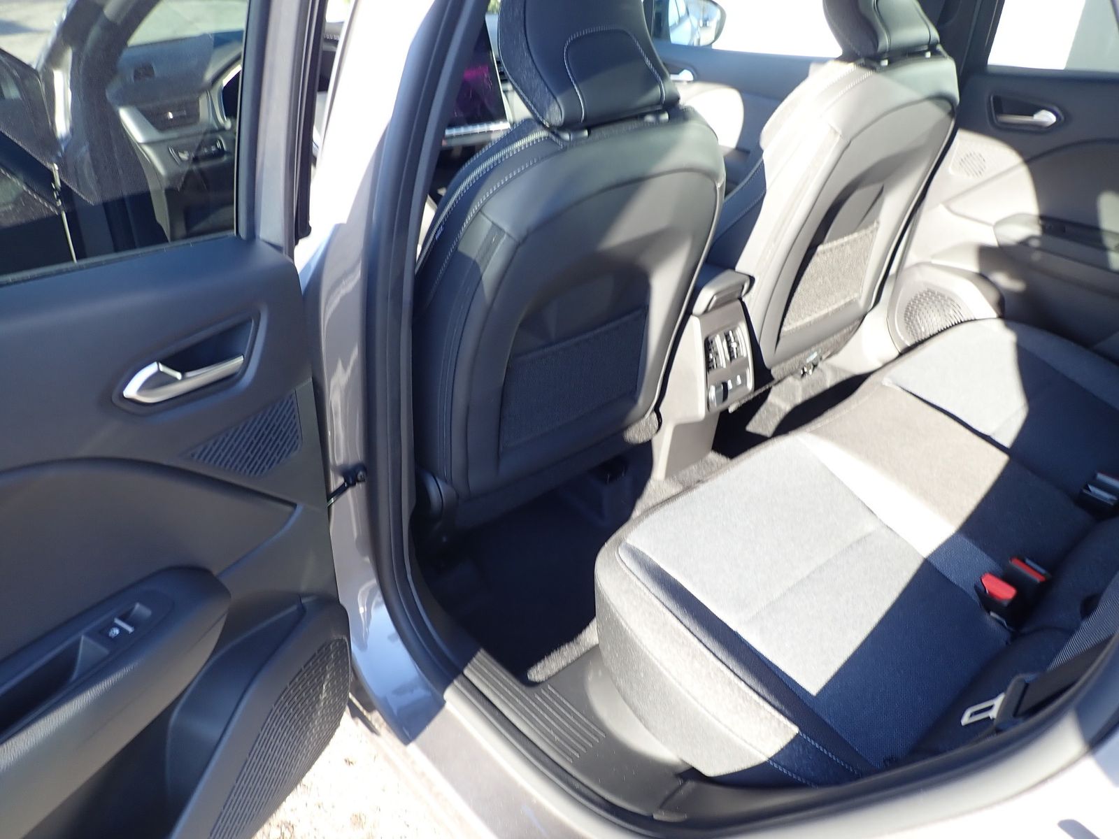 Fahrzeugabbildung Renault Captur KISS TCe 115