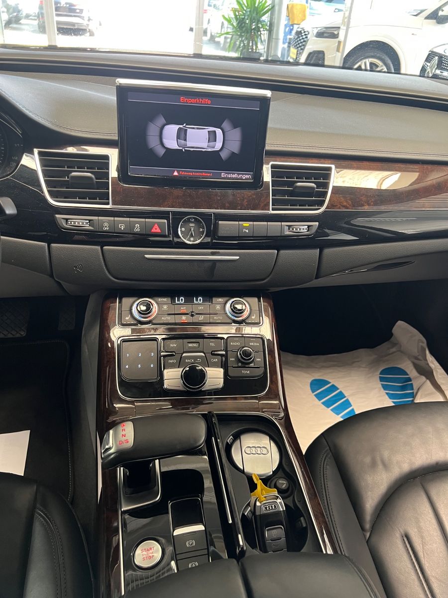 Fahrzeugabbildung Audi A8 3.0 TDI quattro * 20 S LINE ALUFELGEN *