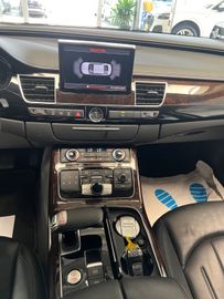 Audi A8 - 12