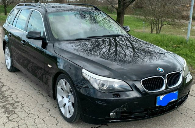 BMW Splendida 530d cat Touring Attiva tetto panorama