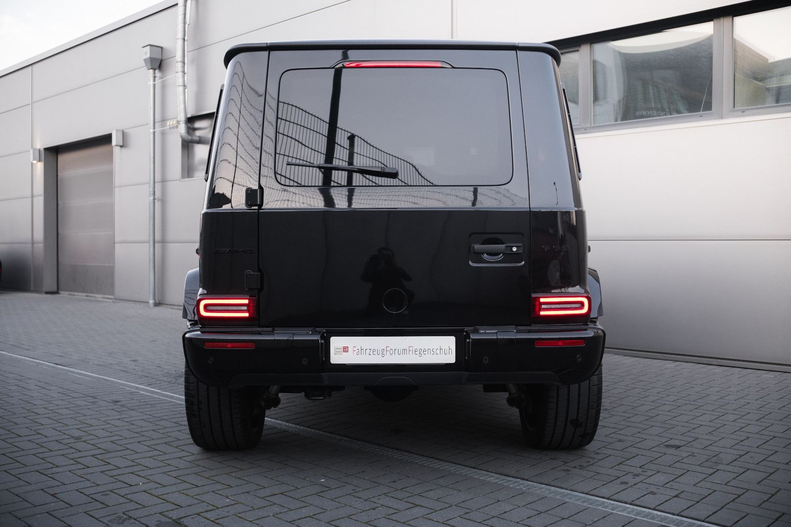Fahrzeugabbildung Mercedes-Benz G 63 AMG -Burmester Sound-BRABUS-Felgen-Auspuff