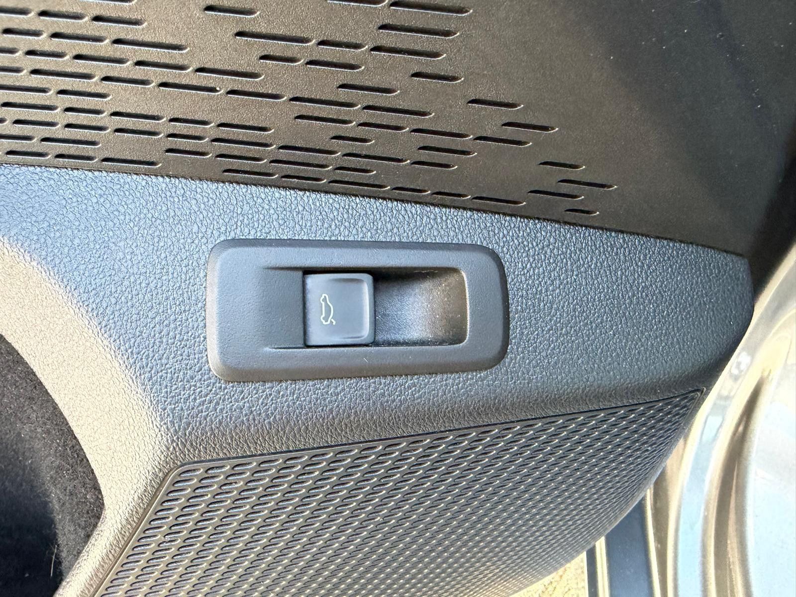 Fahrzeugabbildung SKODA Octavia 2.0TDI Style >VIRTU+HEAD+LED+SHZ+ACC+18"