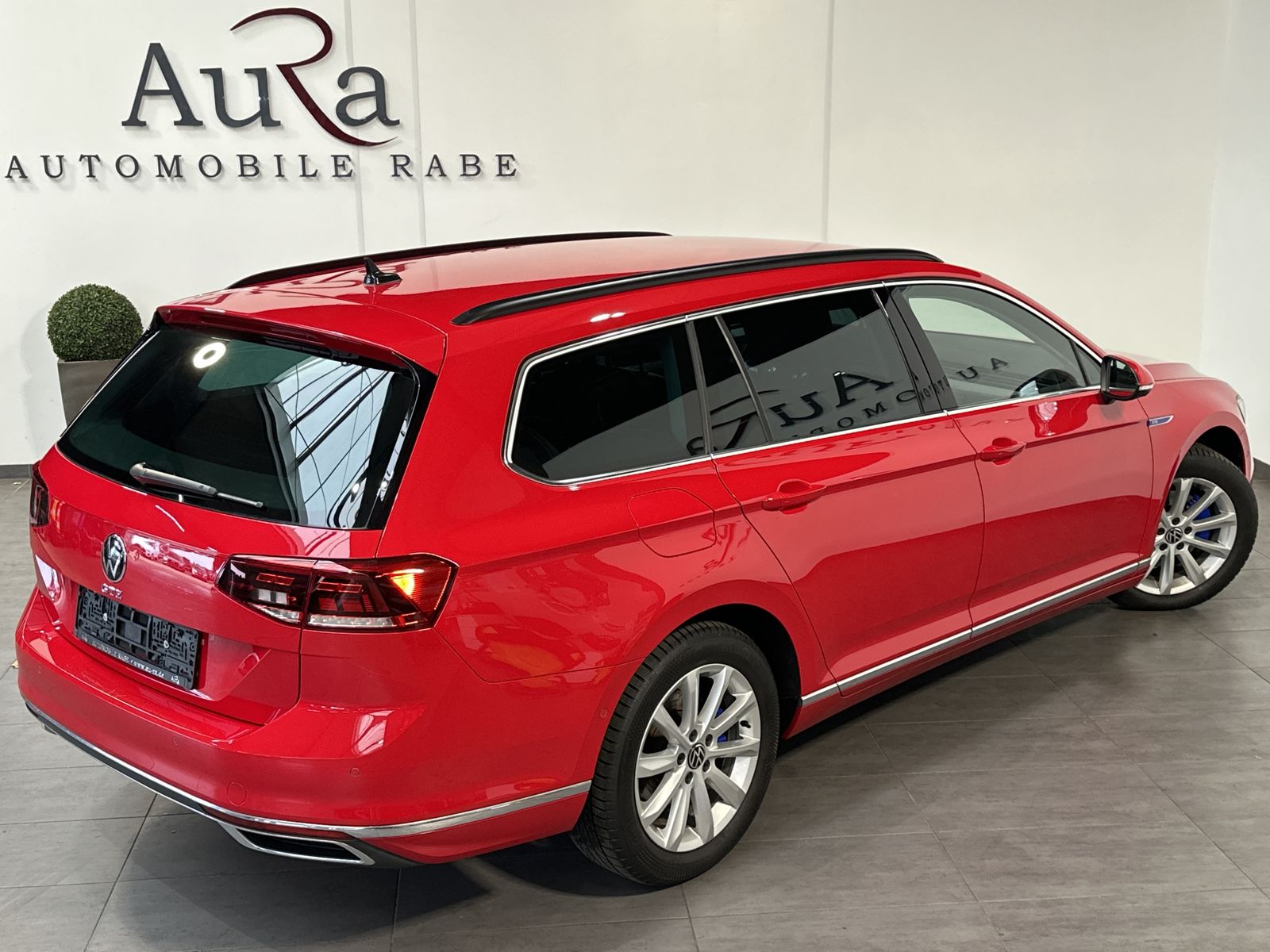 Fahrzeugabbildung Volkswagen Passat Variant GTE R-Line NAV+IQ-LIGHT+AHK+360°