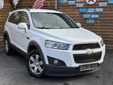 Chevrolet Captiva 2.4 LT 2WD Klima AHK 7Sitze PDC - Chevrolet Captiva aus 2012