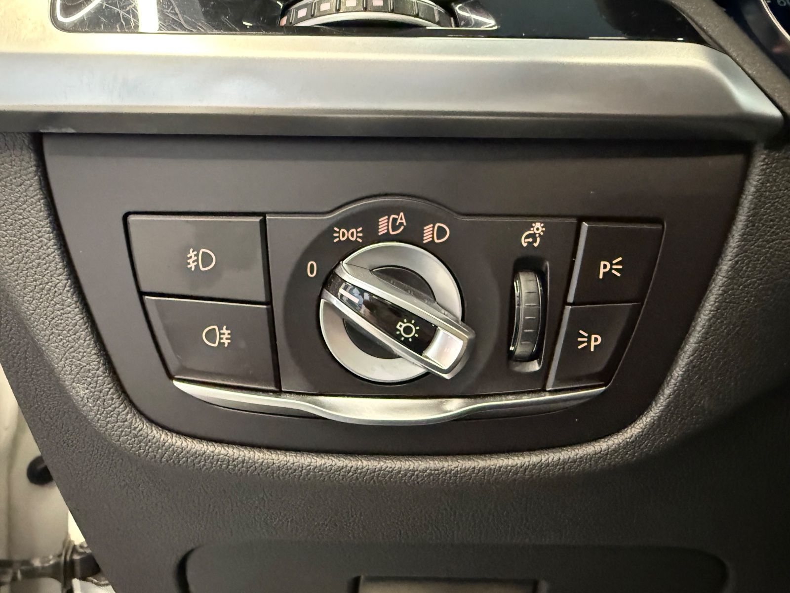 Fahrzeugabbildung BMW X4 xDrive 30 d M Sport Pano, HeadUp, HarmanKard.