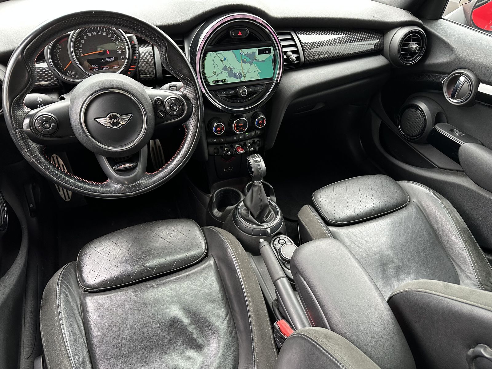 Fahrzeugabbildung MINI Cooper S Aut. JCW NAV+LED+PANO+LEDER+18ZOLL+2HD