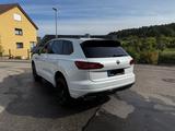 Volkswagen Touareg 3.0 V6 TDI 210kW 4MOT Tiptr. R-Line ... - VW Touareg Gebrauchtwagen in Stuttgart