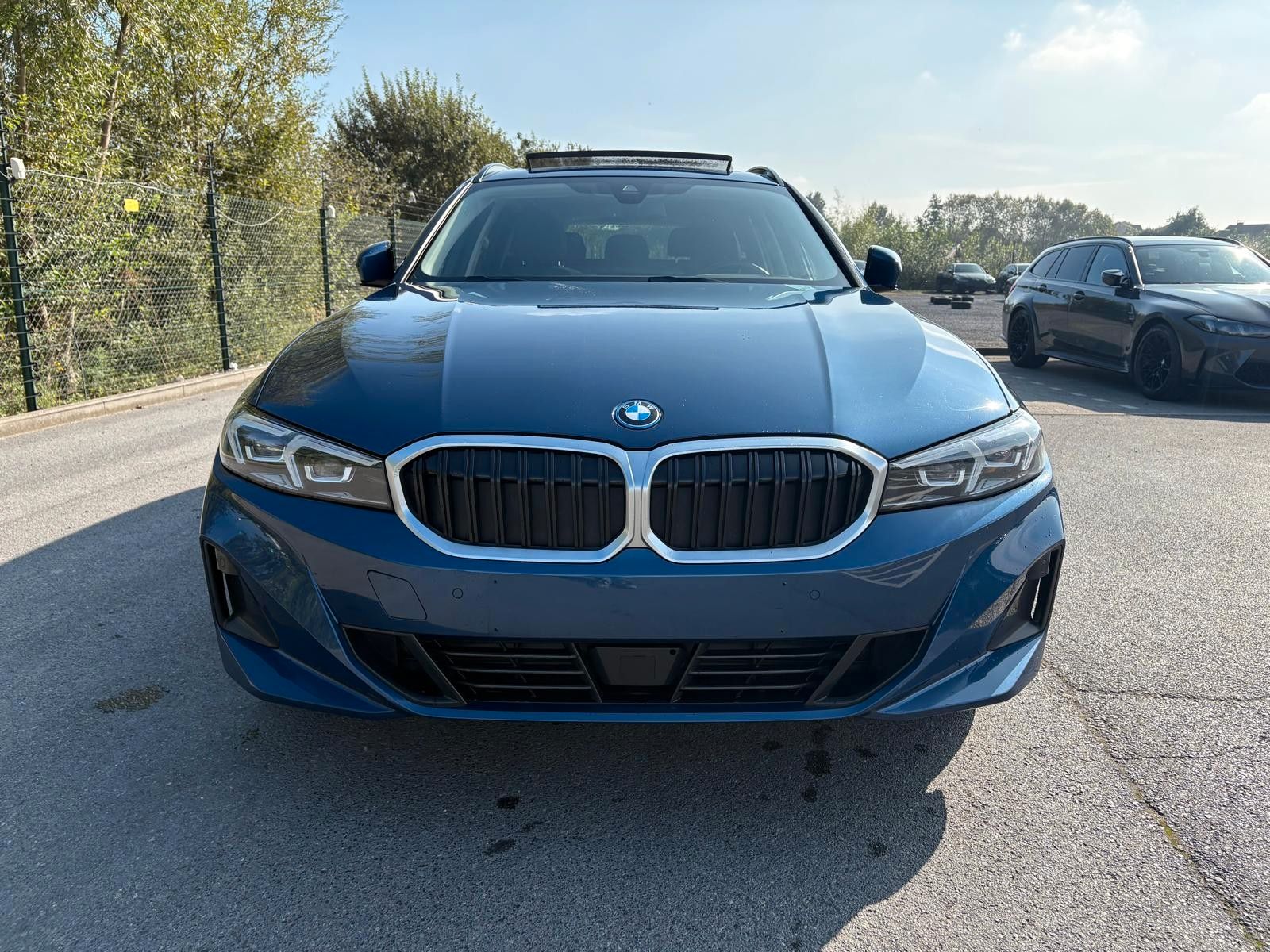 BMW 330e Touring xDrive PANO-Curved-AHK-ACC-MemSz imagem 3