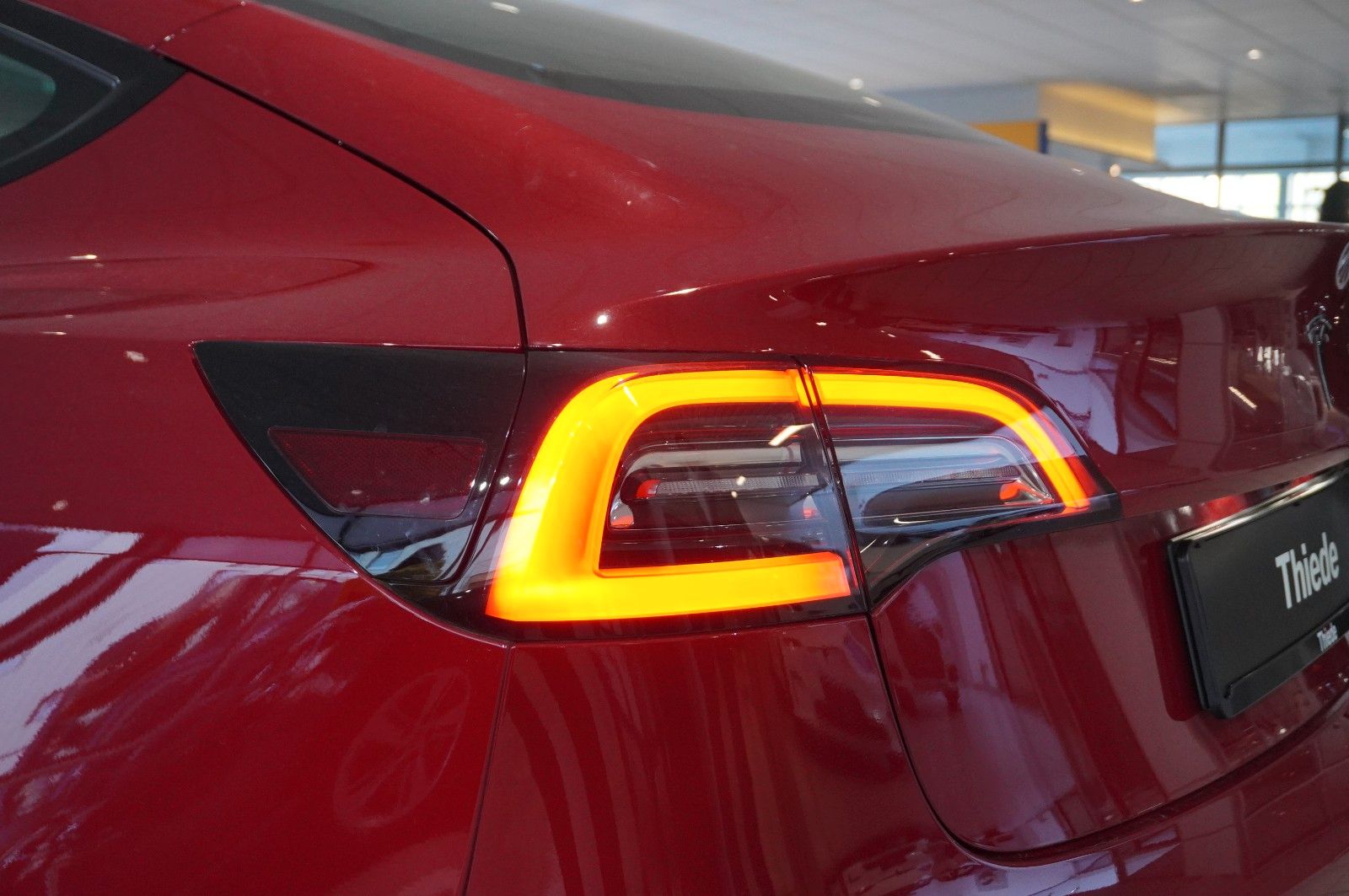 Fahrzeugabbildung Tesla Model 3 LONGRANGE DUAL-MOTOR NAVI/KAMERA/DAB/AMD