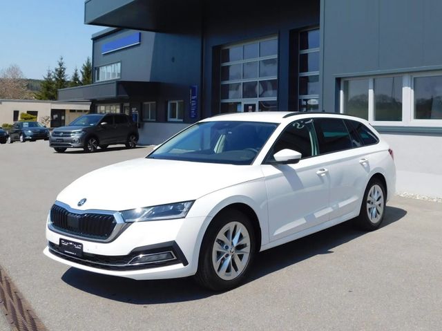 Skoda Octavia Combi 2.0 TDi DSG  Style AHK Navi Matrix