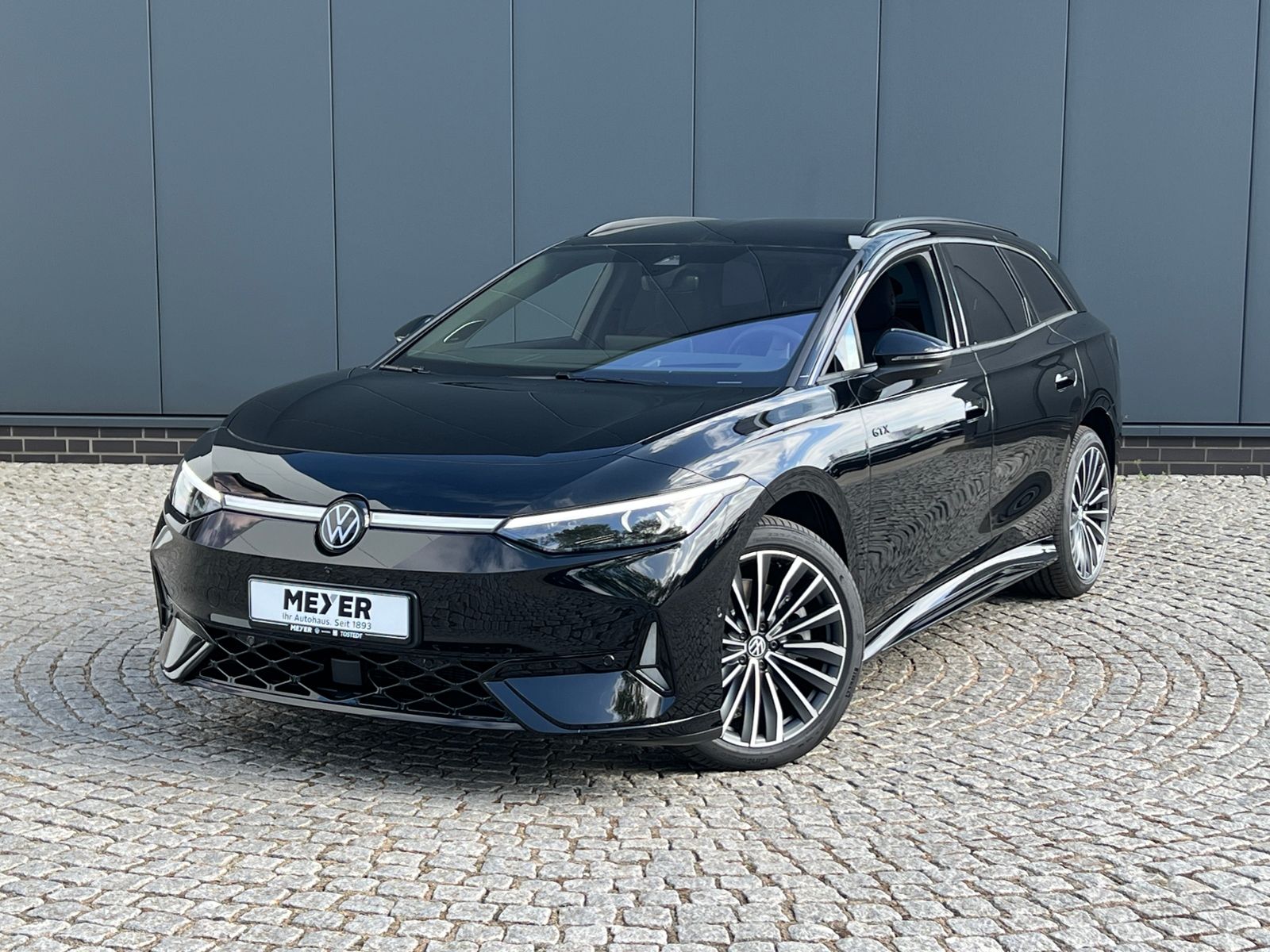 Fahrzeugabbildung Volkswagen ID.7 GTX Tourer 4MOTION 250 kW *AHK, Wärmepumpe,