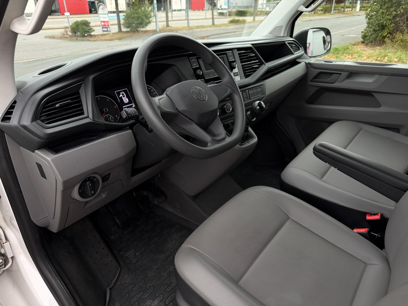 Volkswagen T6.1 Transporter Kasten FWD lang 3 SITZE*PDC*
