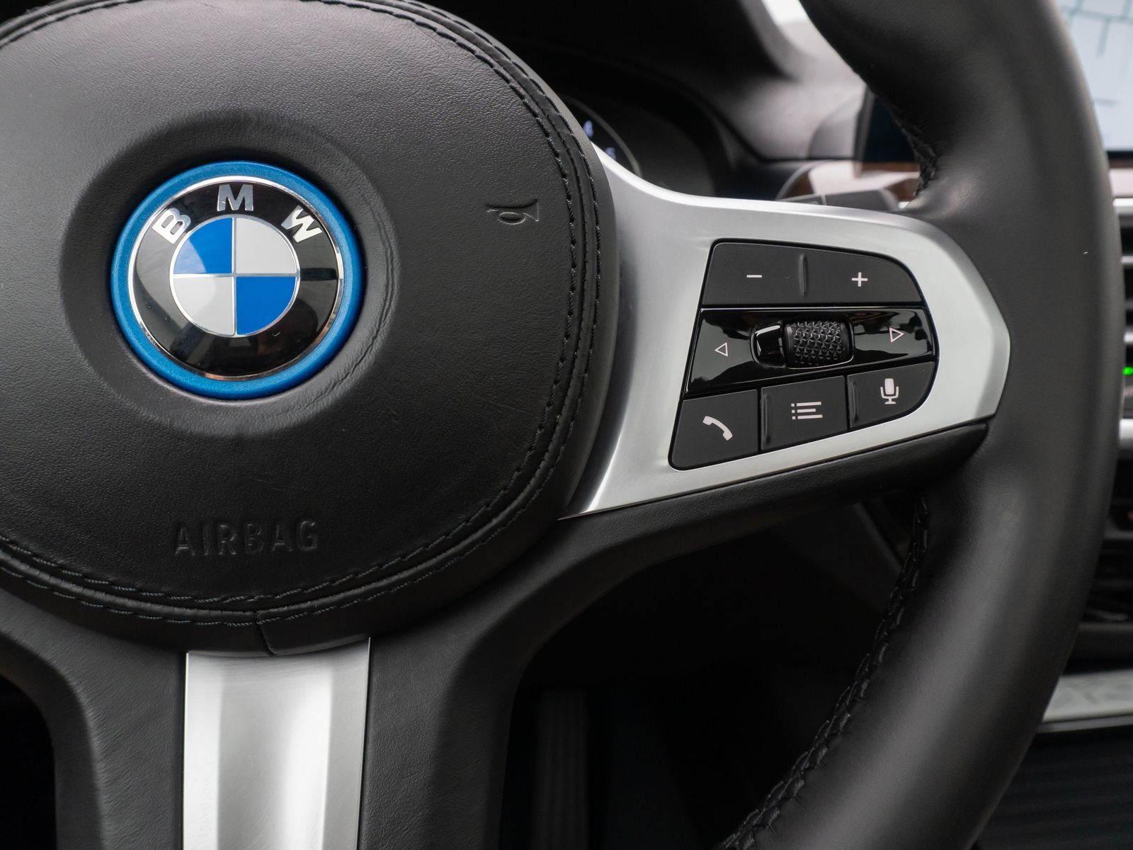 Fahrzeugabbildung BMW X3 xD30e DAB Kamera Panorama 19Zoll Leder Sport