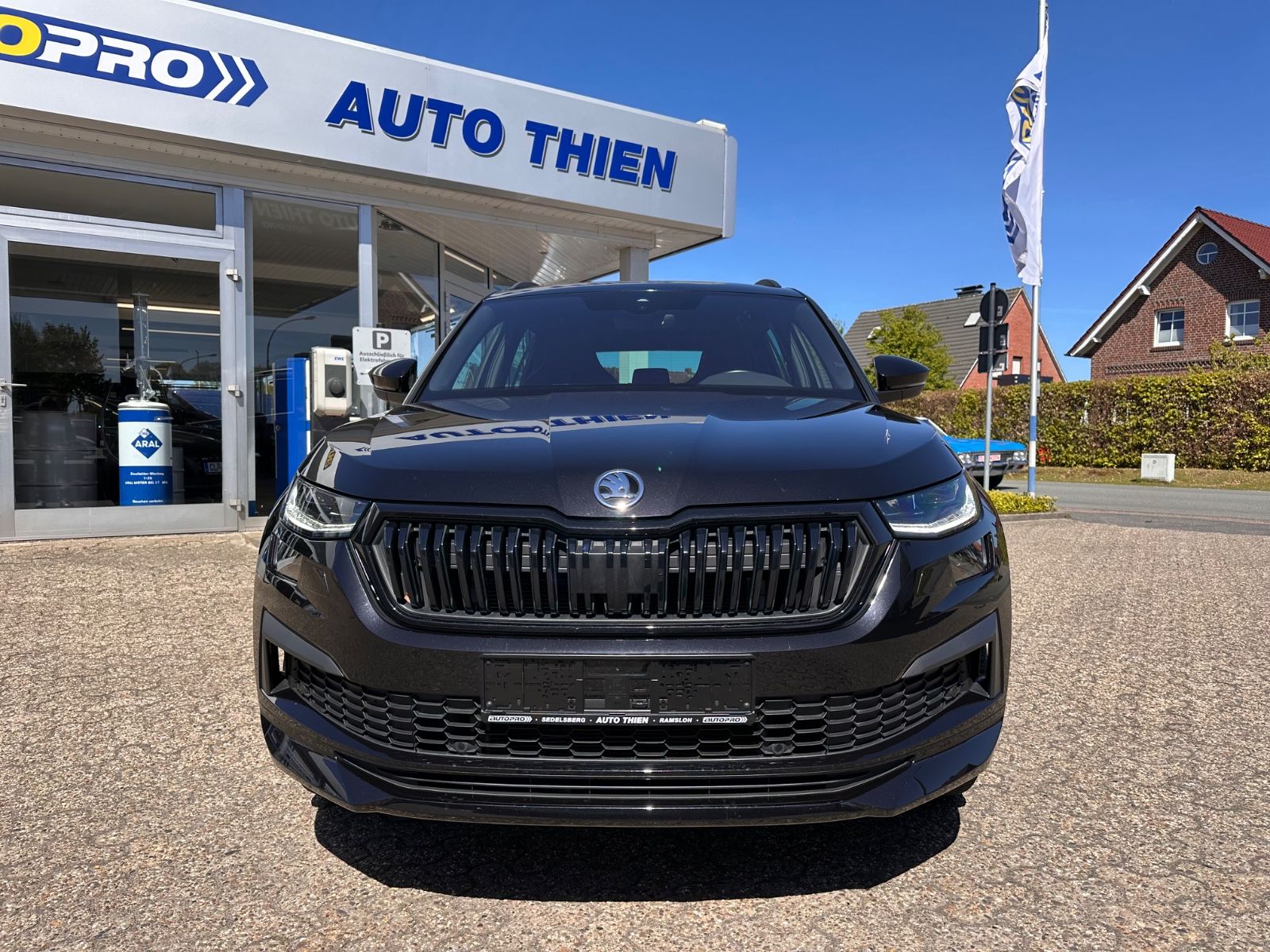 Fahrzeugabbildung SKODA Kodiaq Sportline 2.0 TDI 4x4 Matrix/AHK/ACC/Navi