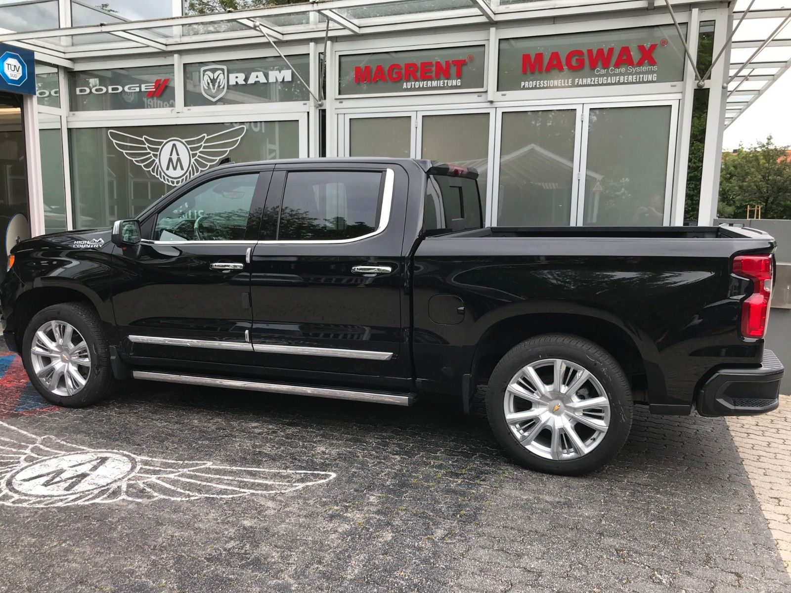 Fahrzeugabbildung Chevrolet Silverado 6.2 V8 High Country