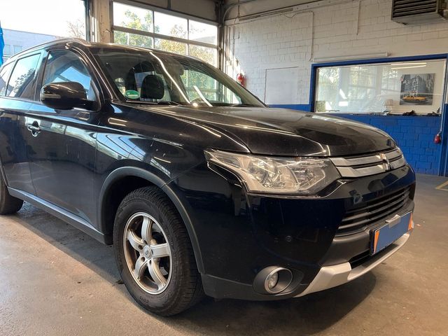 Mitsubishi Outlander Klassik Kollektion+ 4WD