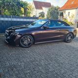 Mercedes-Benz E 300 Autom. -Cabriolet - Mercedes-Benz E 300 mit Benzin-Antrieb: Cabrio