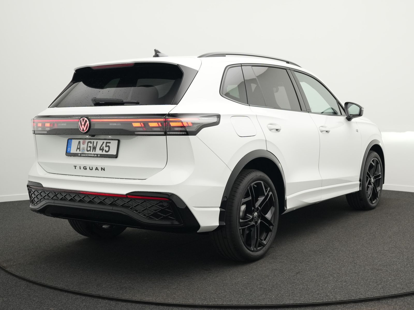 Volkswagen Tiguan R-Line 2,0 TDI DSG *Black Style*AHK*20"* imagem 3