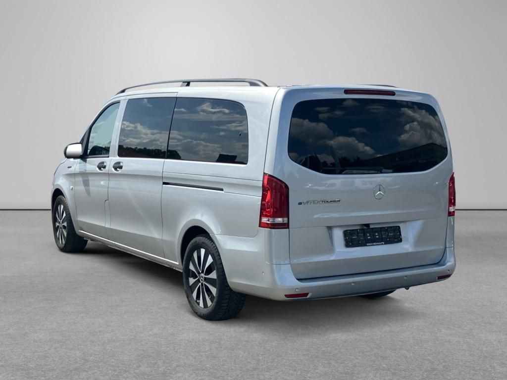 Fahrzeugabbildung Mercedes-Benz eVito 126 Tourer Pro Extralang 9 Sitze Airmatic