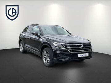 Volkswagen Touareg - 2