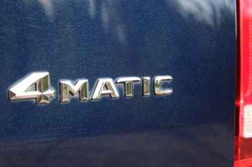 Mercedes V 220 - 1