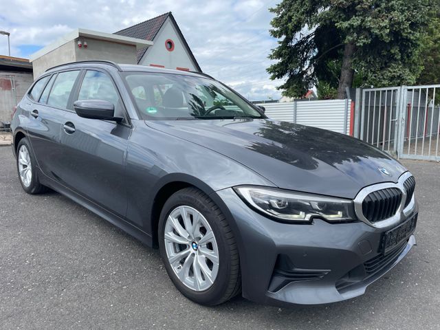BMW 320d xDrive Tour.*Live Cockp.Prof*AHK*LED*1HD