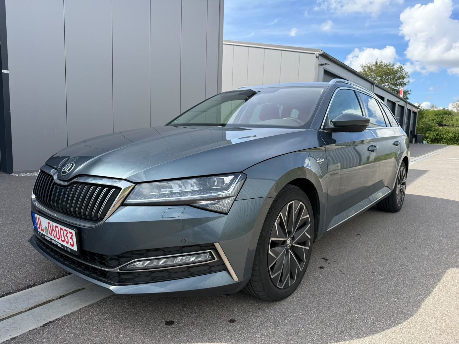 Skoda Superb 2.0 D Combi L&K 4x4+Memory+Standhzg+Leder