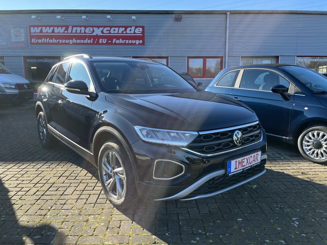 Volkswagen T-Roc 1.5 TSI DSG Life + LED + Kamera + ACC + AH