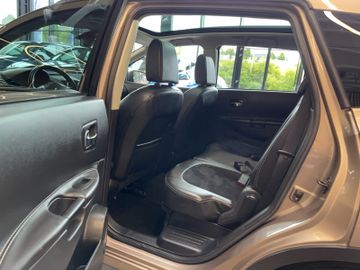 Nissan Qashqai+2 2.0 dCi 3604x4 Aut.*NAVI*AHK*PANO*