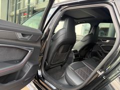 AUDI RS6 Avant PERFORMANCE/ STANDHZG./ B&O/ 22"/ PANO AUDI RS6 Avant PERFORMANCE/ STANDHZG./ B&O/ 22"/ PANO