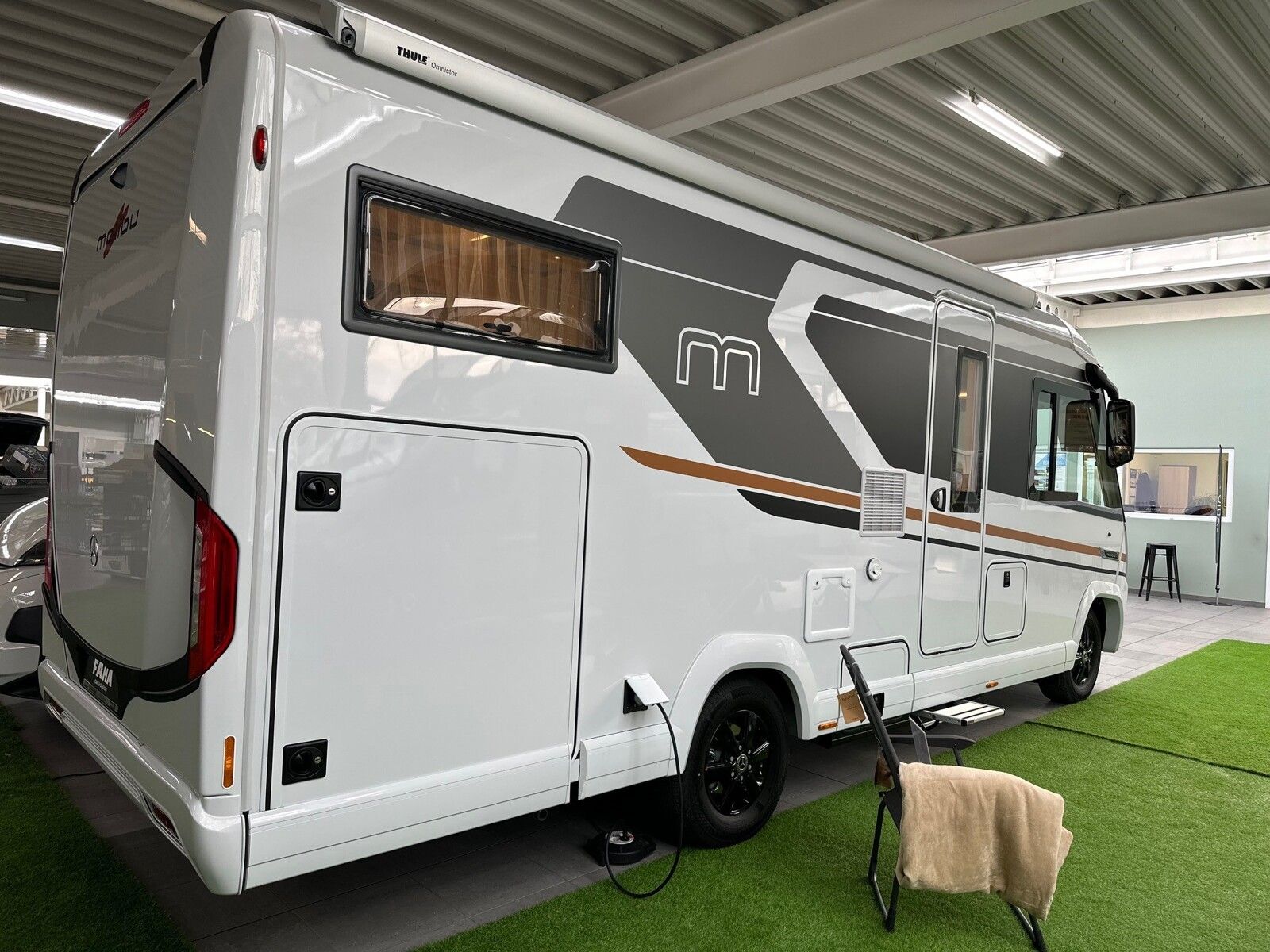 Fahrzeugabbildung Malibu I 450 RB LE comfort Mercedes Markise TV LED